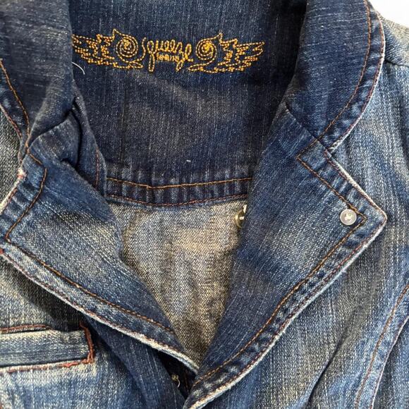 vintage 2000's Squeeze it Jeans Denim Cropped Vest size medium. - Picture 6 of 7